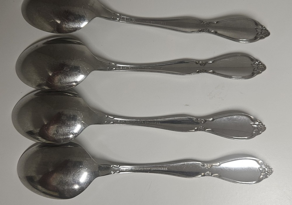 4 Oneida Community Chatelaine Tablespoons Stainless Steel Flatware