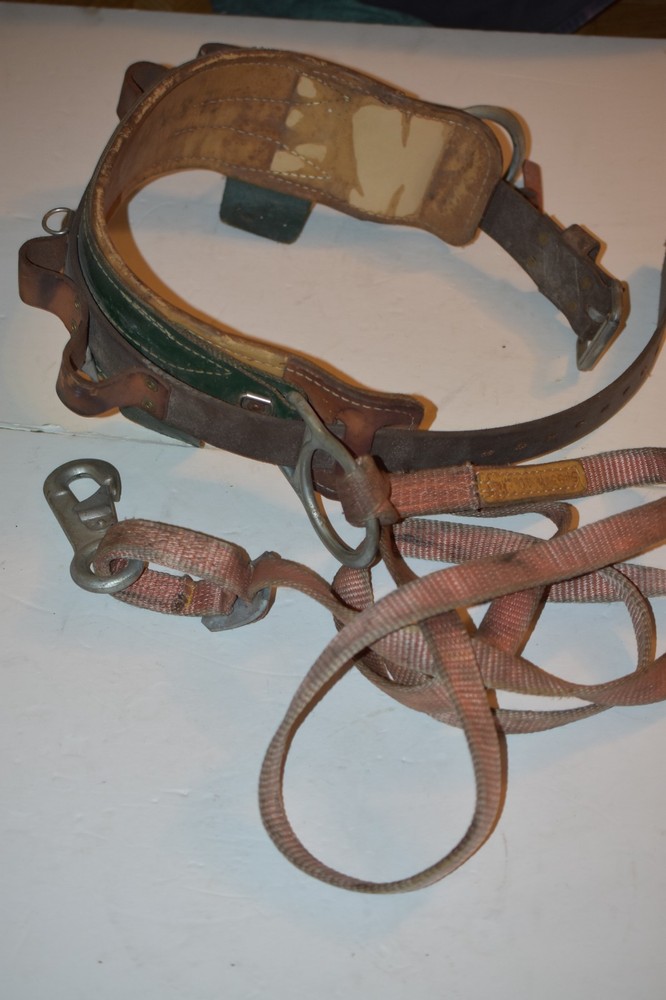 Klein Tools 5268N22 Lineman Belt Size 38 to 46