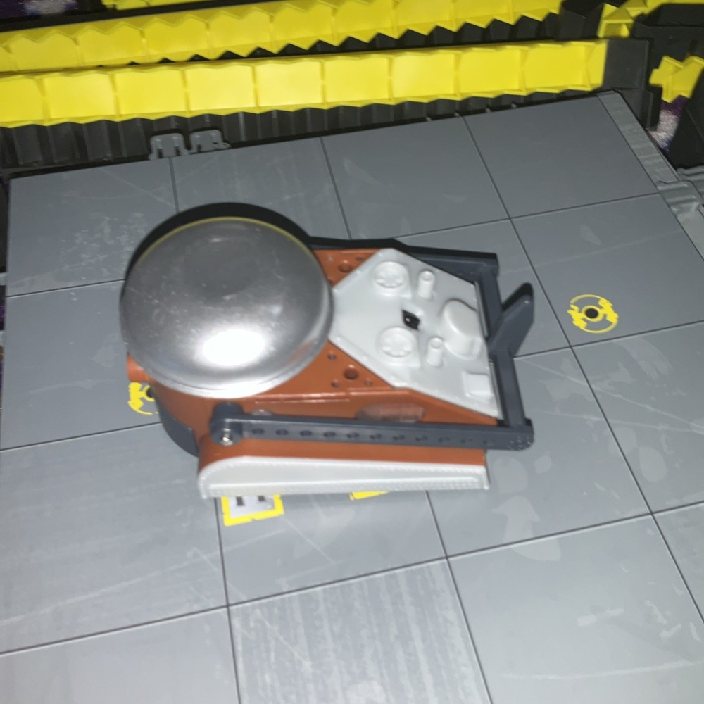HEXBUG BatteBots Rusty & Tombstone and 4 customizable battlebots