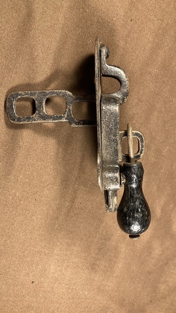 Vintage Antique Spring Load Lock Latch Pull Down Barn Gate Door Unusual Hardware