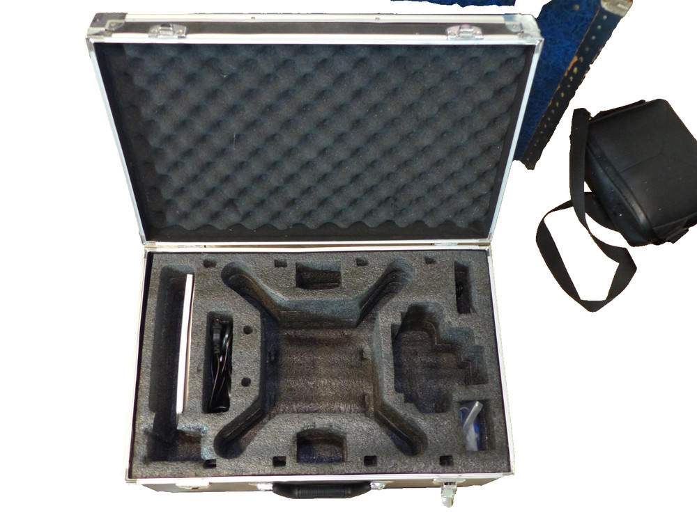 2 DJI Phantom 3 Standard Quadcopters Camera Drone's - White