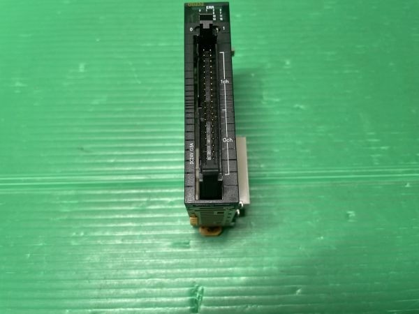 OMRON CJ1W-OD232 PLC Output Unit Module USED