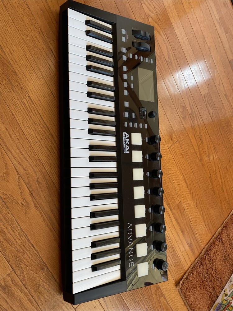 AKAI Advance 49 USB Keyboard Controller
