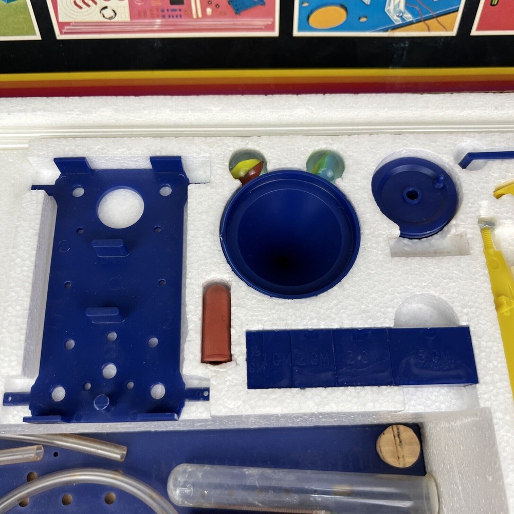 Vintage Science Fair Physics 280 Experiments 1000 Components 1980’s