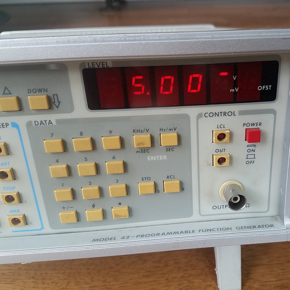 Nicolet Model 42 Programmable Function Generator
