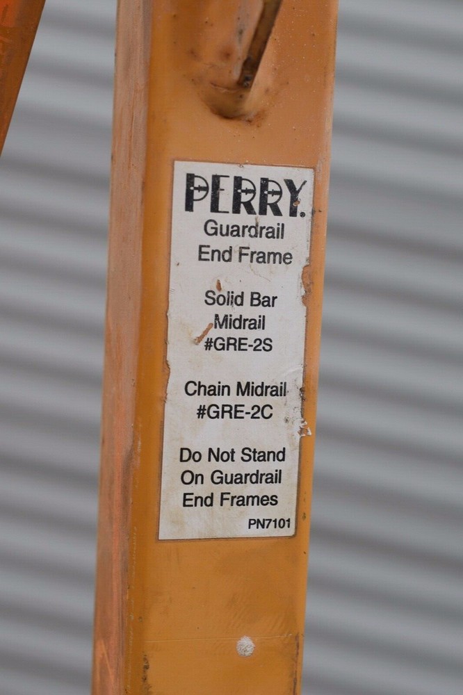 PERRY Scaffolding 2pc Set Guardrail End Frame solid mid-rail GRE-2S & GRE-2C