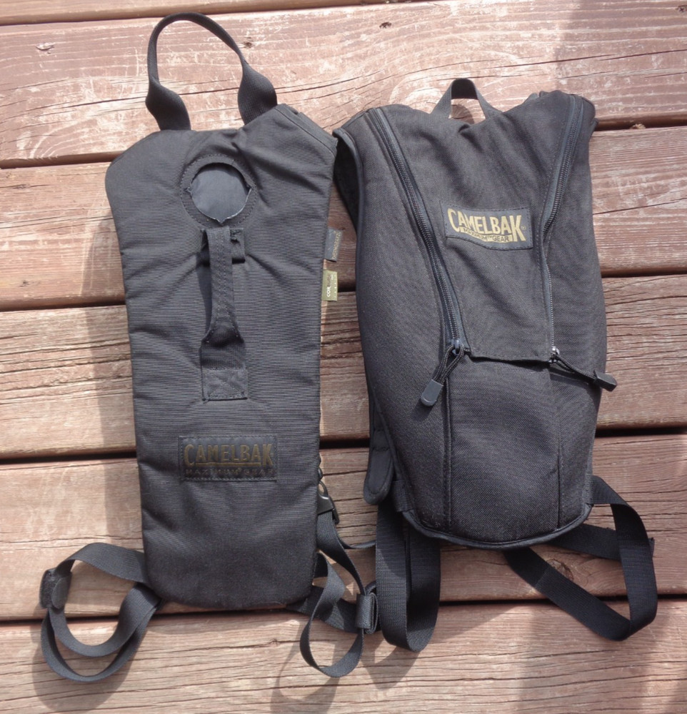 2 CAMELBAK Maximum Gear 2L Hydration Packs - No Bladder