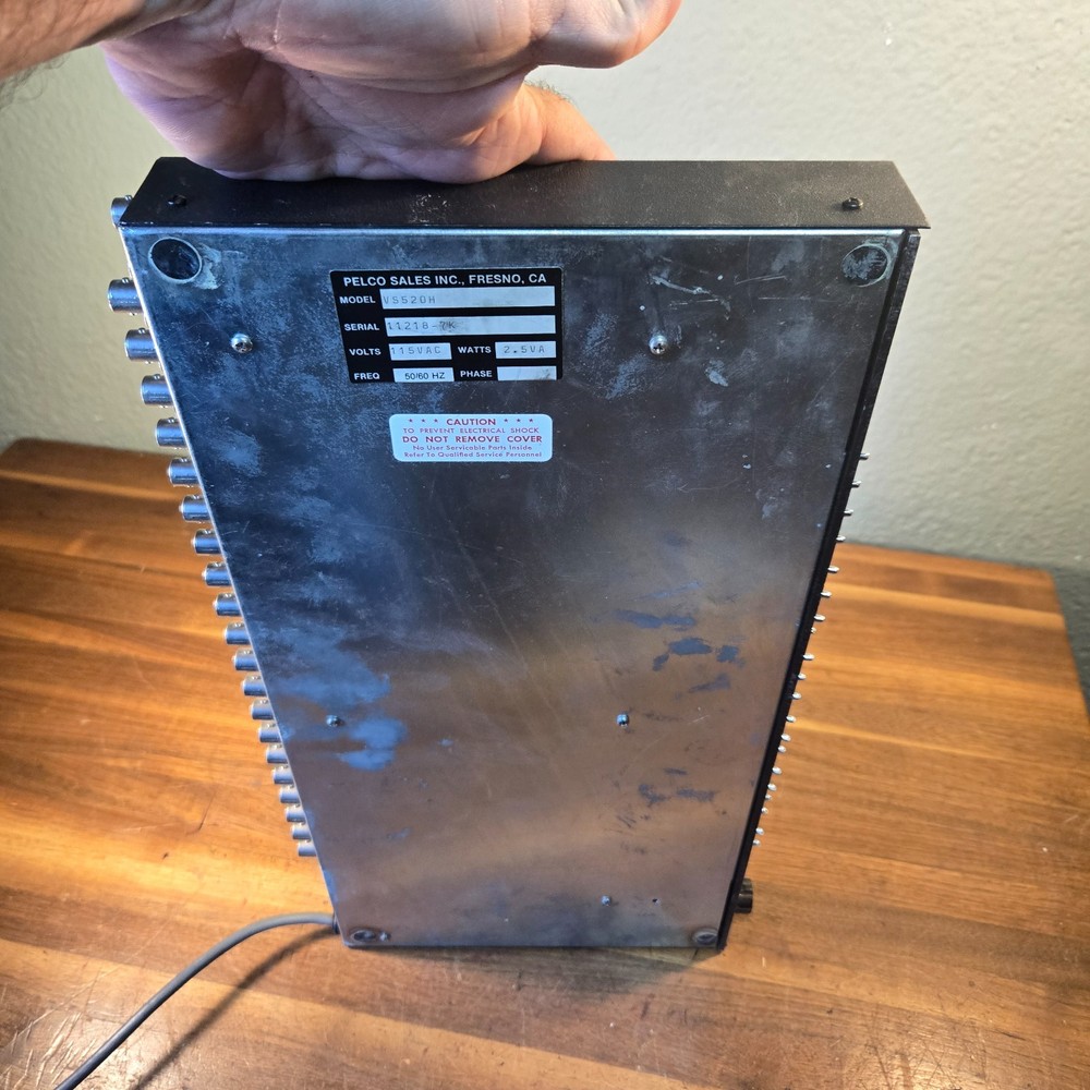 PELCO Sequential Switcher - VS520H - 20 Channels