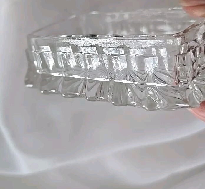 ANTIQUE GERMAN SILVER REPOUSSE LIDDED DRESSING TABLE PRESSED GLASS BOX