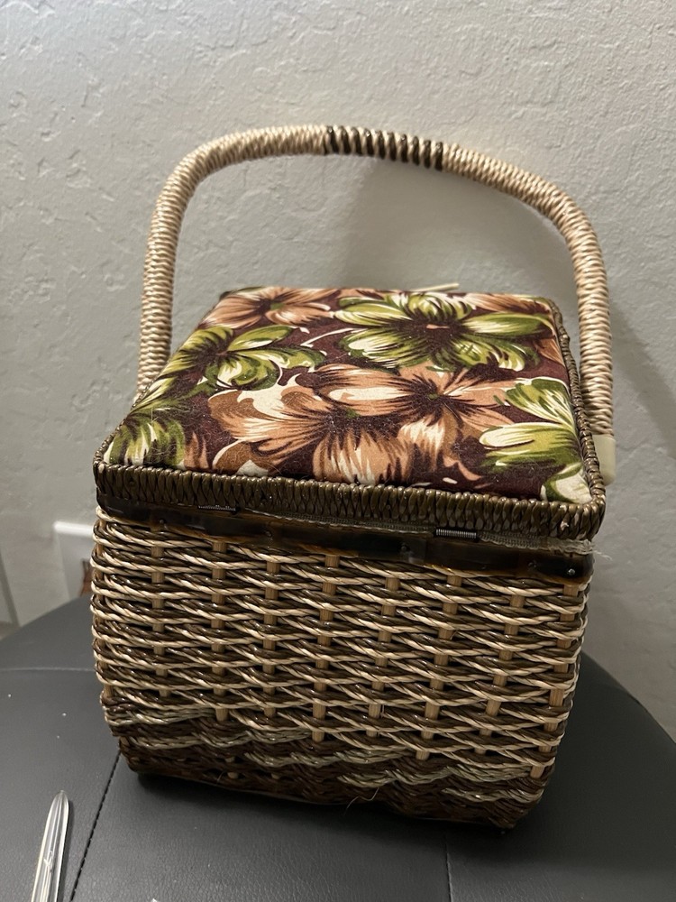 Sewing basket vintage!