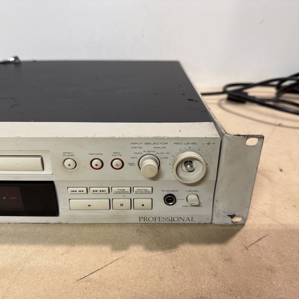 Fostex CR300 Professional Compact Disc Recorder