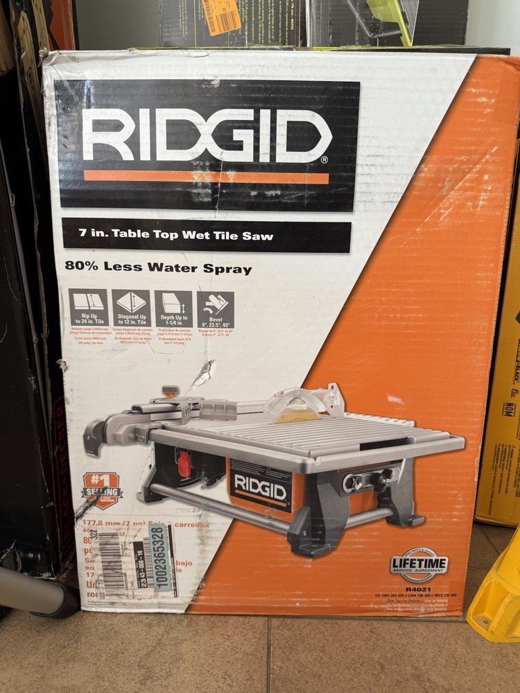 Rigid 7 inch Table Top Wet Tile Saw