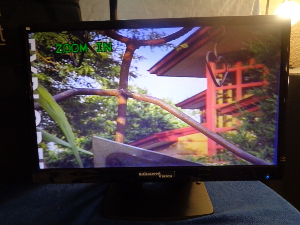 Enhanced Vision Acrobat LCD 24" With Remote And Case