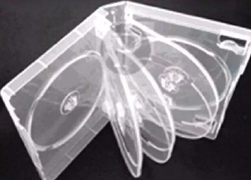 DVD Case: Hold 11 discs - Clear