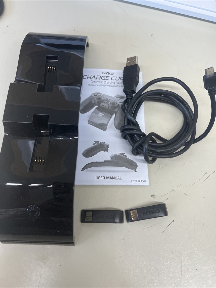 NYKO (Sony Playstation 4, PS4) CHARGE BASE FOR 2 CONTROLLERS