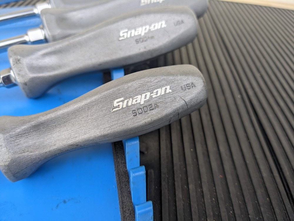 #bd800 SNAP ON 5 PIECE COMBO SCREWDRIVER SET - DARK TITANIUM