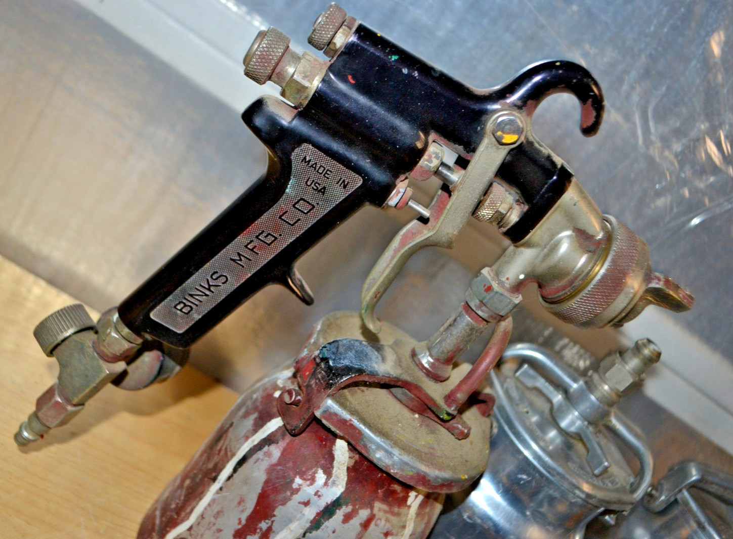 BINKS Mfg. Co. Models 7 , 18 , 15 Paint Spray Guns Lot, Nozzles, Cans ~ USA MADE