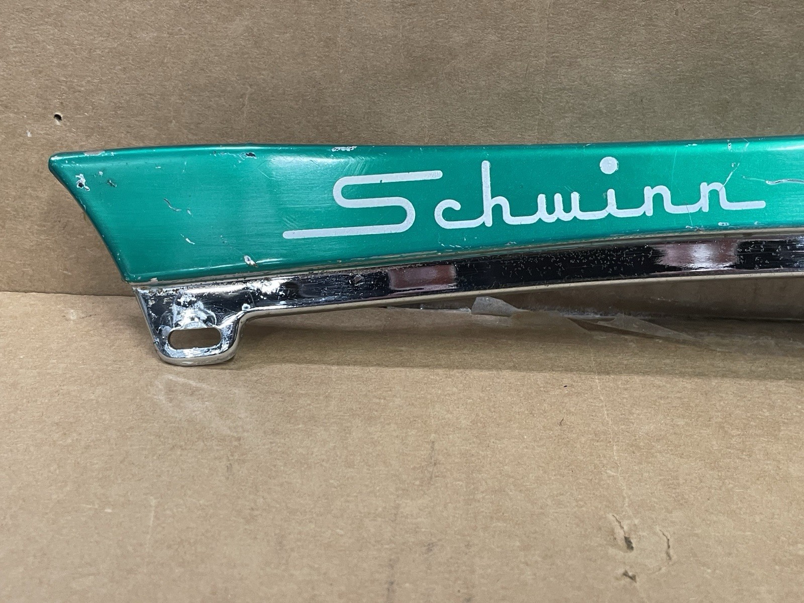Vintage Schwinn 26” Corvette Middleweight Chainguard In Radient Green