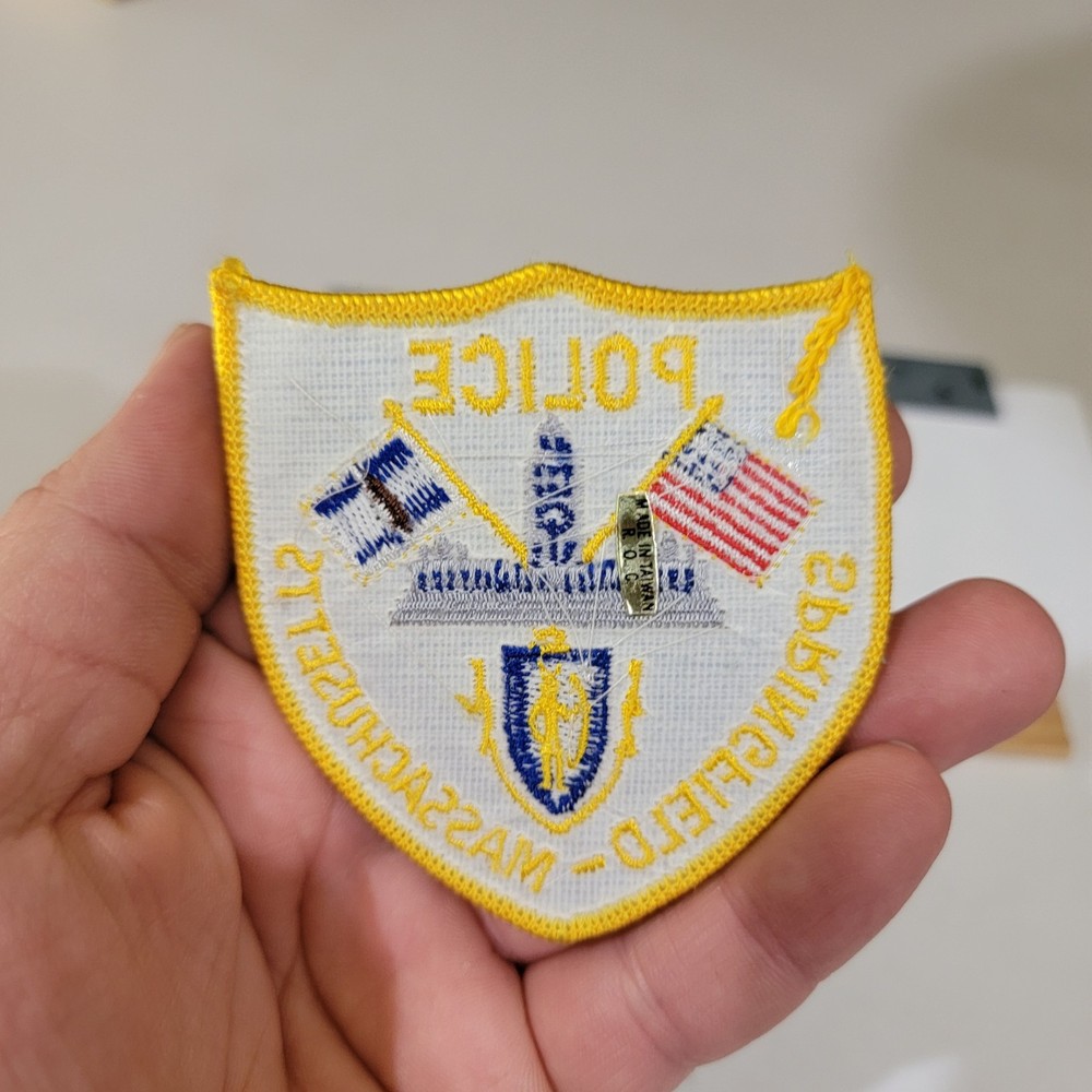 LE9b6 Police patch Massachusetts Springfield Smaller Version