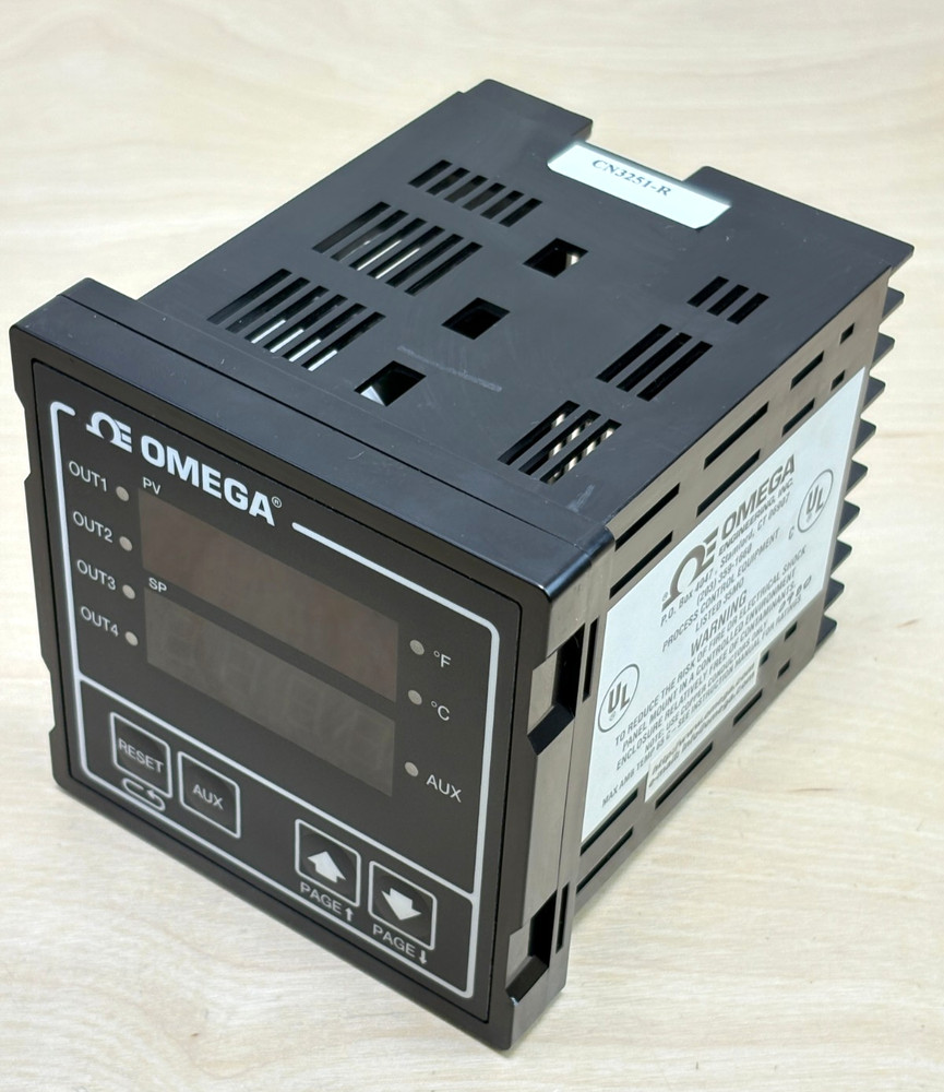 Omega CN3251-R Temperature Process Controller, Fuzzy Logic, Relay/DC Pulse, DIN