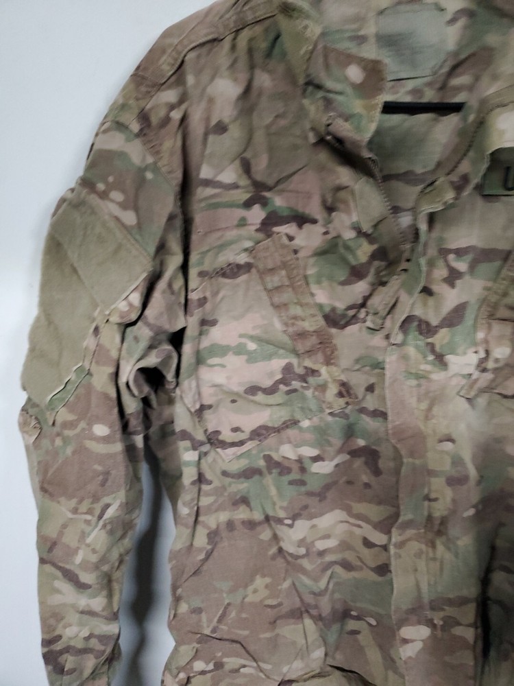 US ARMY ISSUE MULTICAM - FLAME RESISTANT Medium REGULAR jacket Faded