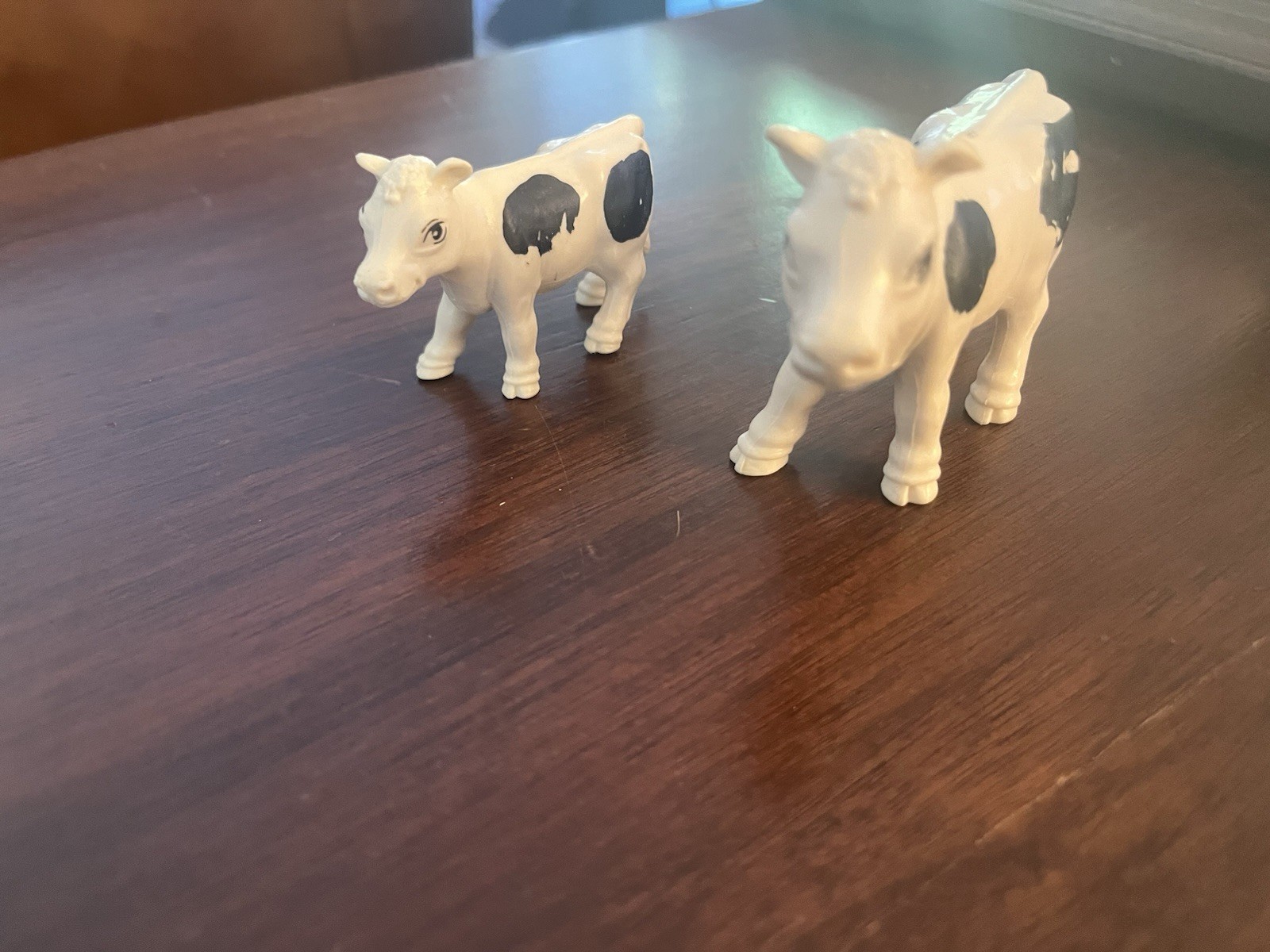 Vintage Britains  1980 Cows, Lot of 2