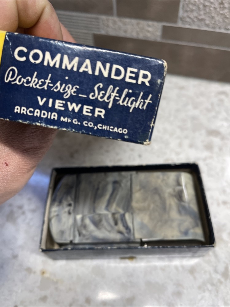 VINTAGE ARCADIA WALNUT COMMANDER 35MM SLIDE VIEWER