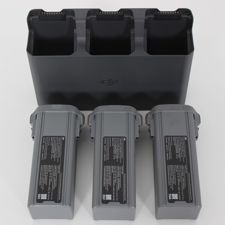 Dji Air 3 Fly More Combo Rc-n2 Controller Model Tz3232 Drone Camera Quadcopter