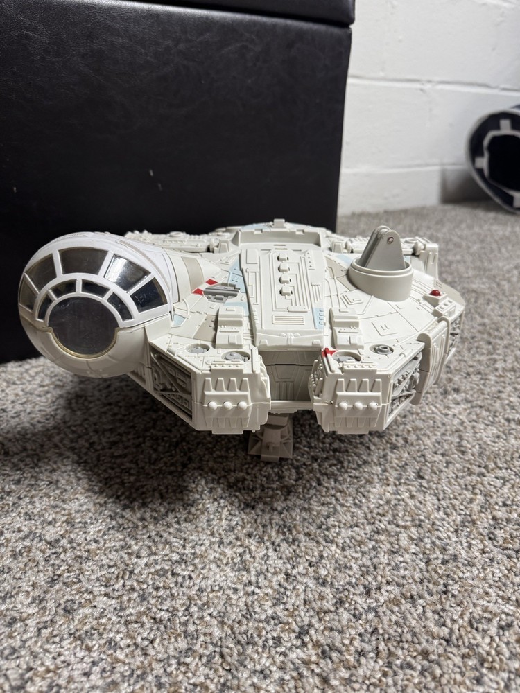 Hasbro Star Wars Millenium Falcon Spaceship LFL 2001 Toy Playskool Untested