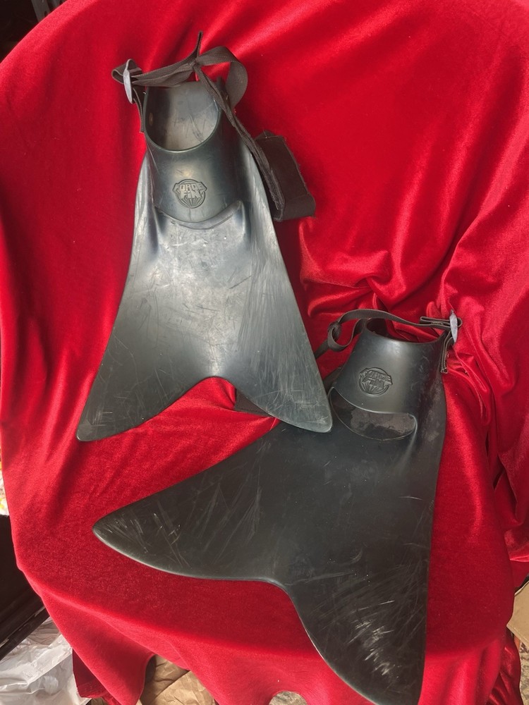 Force Fin Black Medium