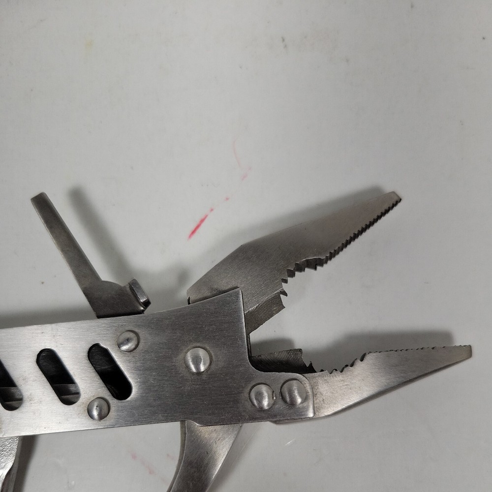 Tomahawk Multi Tool - Pliers, Knife, File, Phillips/Flat Screwdriver, Opener