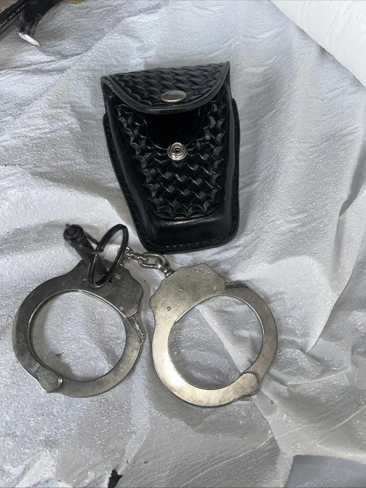 Peerless Model  Chain Link Handcuff