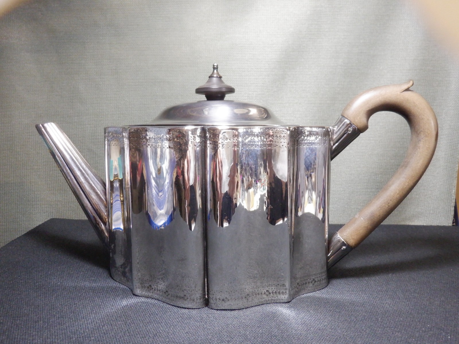 George III Sterling Silver TEA POT by, Wm Pitts LONDON, 1786
