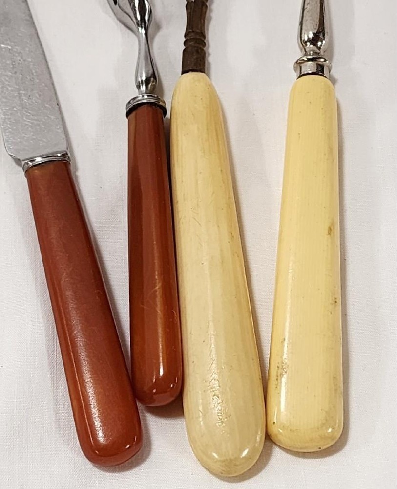 23 Pcs Vintage Bakelite Handle Flatware Mixed Lot