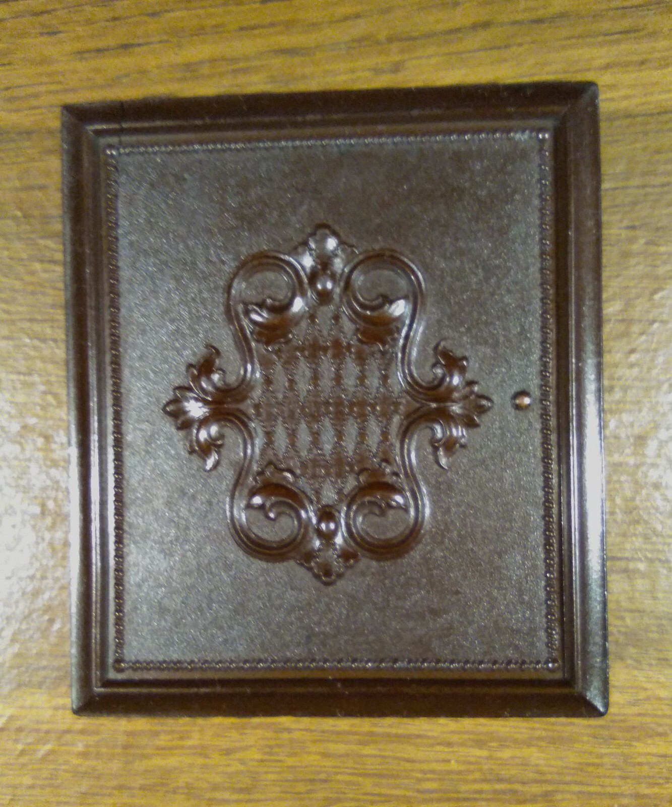 Tintype Of Civil War Soldier In Uniform In Brown Embossed Full Thermoplastic...