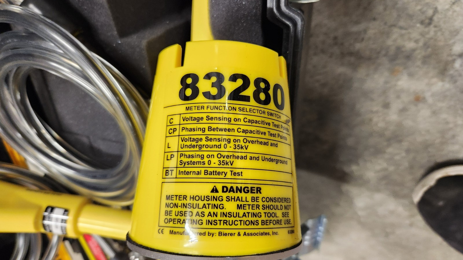 Bierer 83280 0-35kV Analog Voltage Detector Phasing Tester Lineman NEW IN CASE