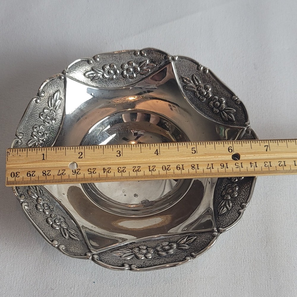 Studio Silversmiths Silver Plate Round Footed Candy Dish Bowl Floral Pattern