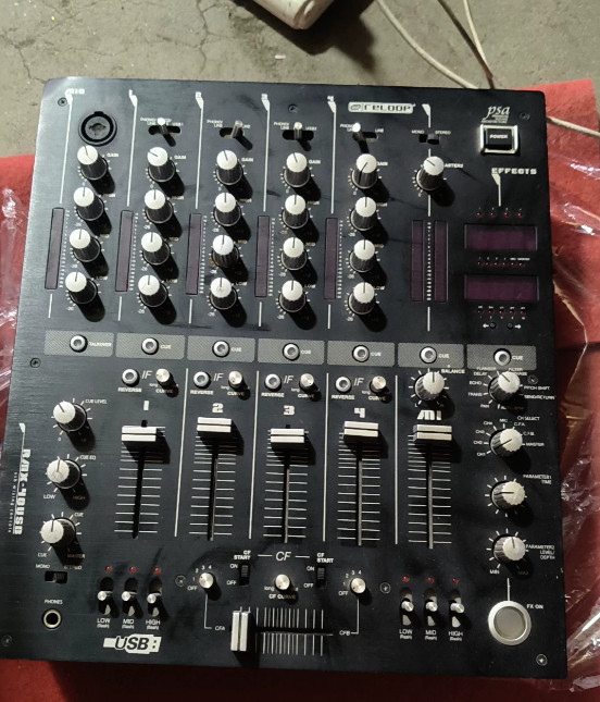 1pcs Reloop RMX-40 DSP Mixing Console