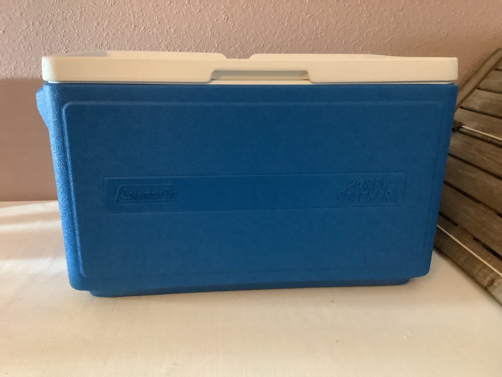Coleman Party Stacker Cooler Blue Stackable Ice Chest Box 48 Can Size