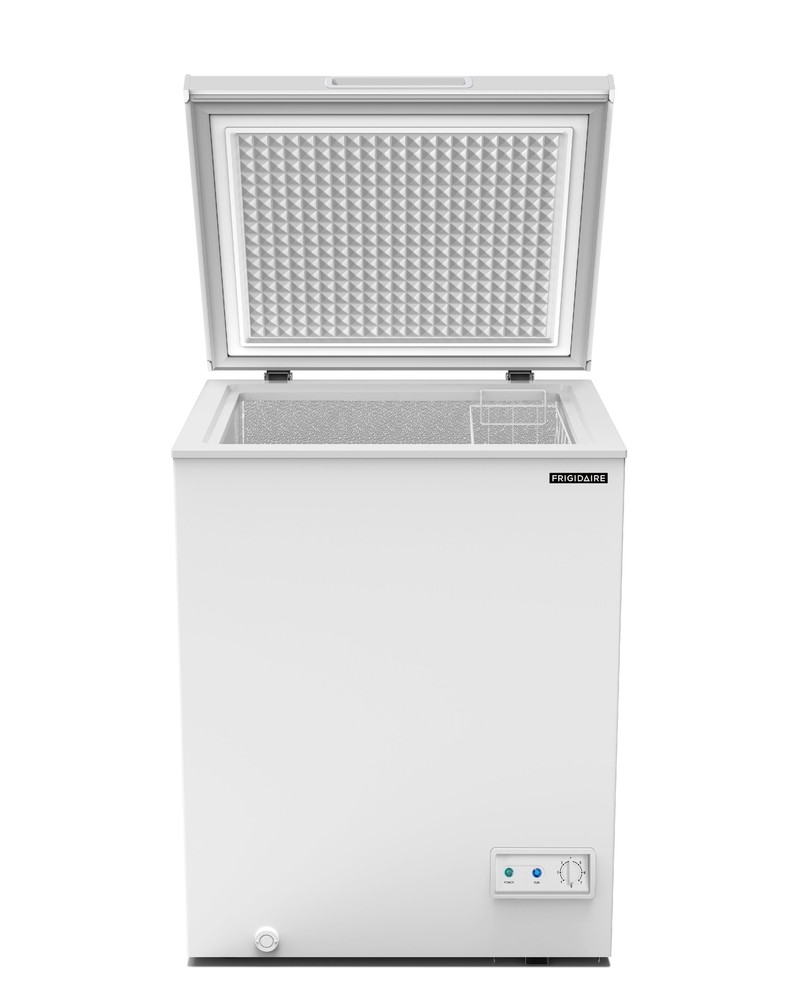 Elite 5.0 Cu. Ft. Chest Freezer, White , EFRF5003