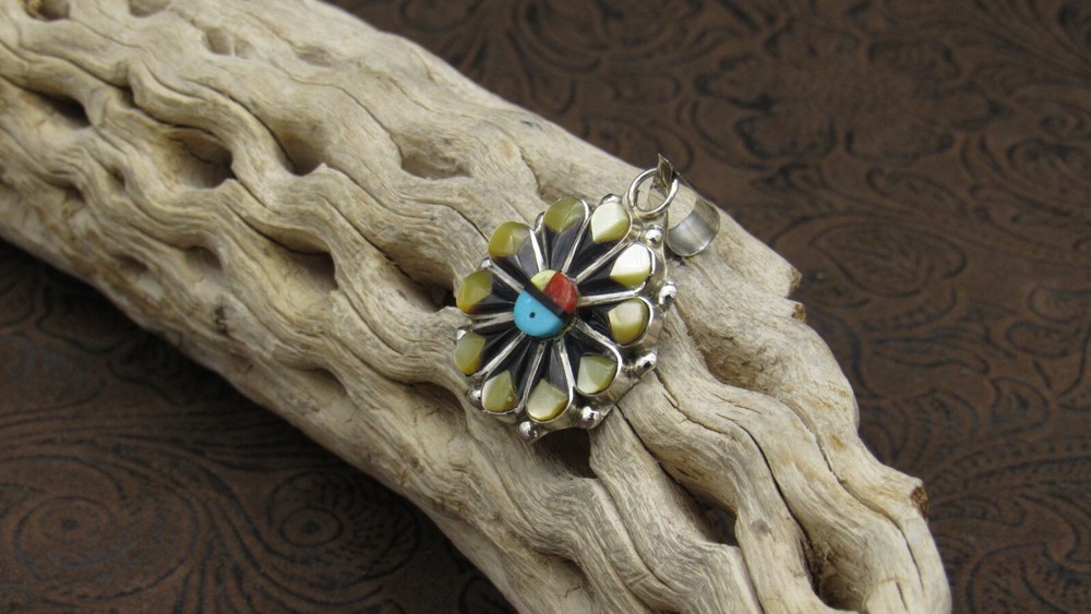 *Multi-stone Inlay Sunface Pendant+