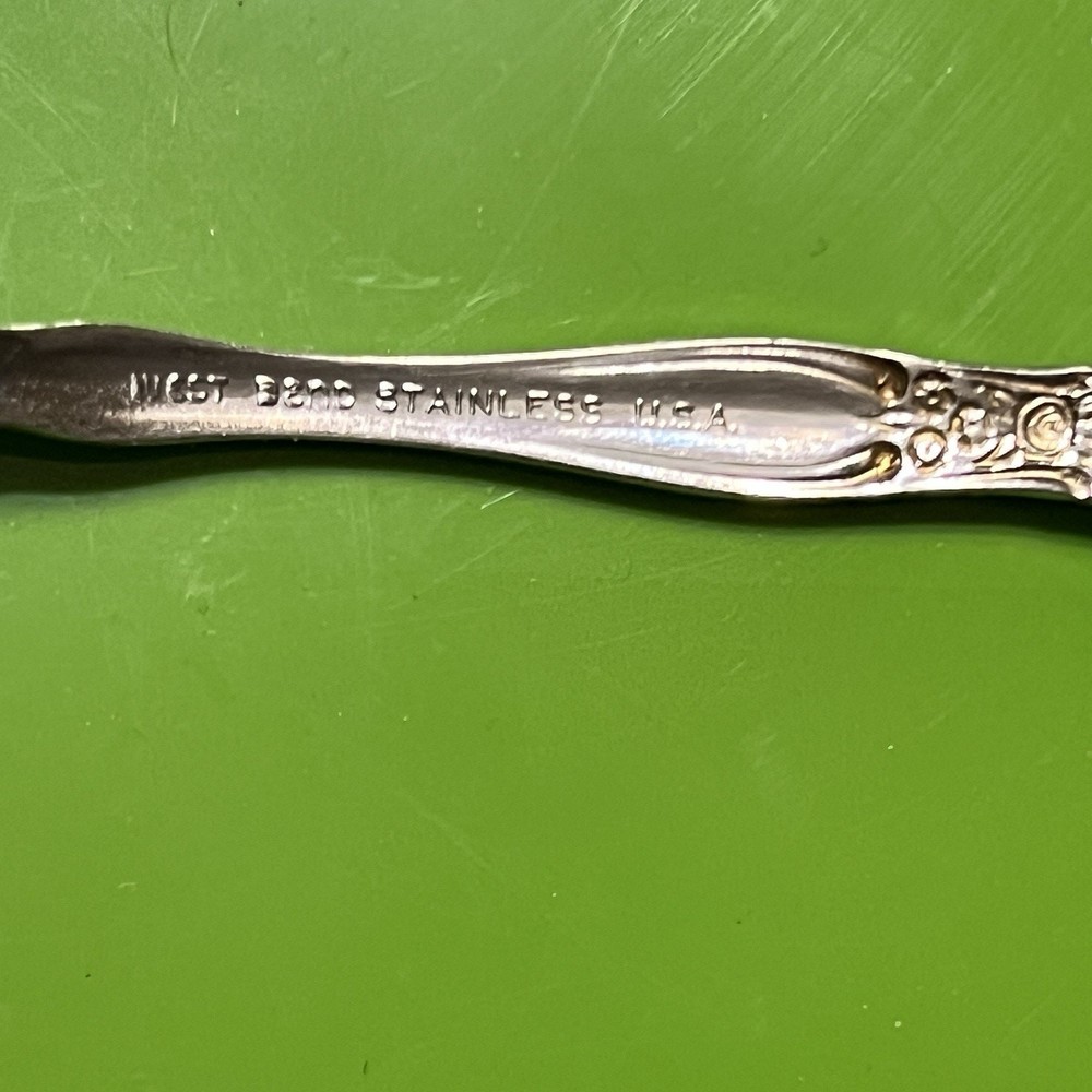 Oneida West Bend Affection 5 Piece Fork, Salad, teaspoon, table spoon, knife