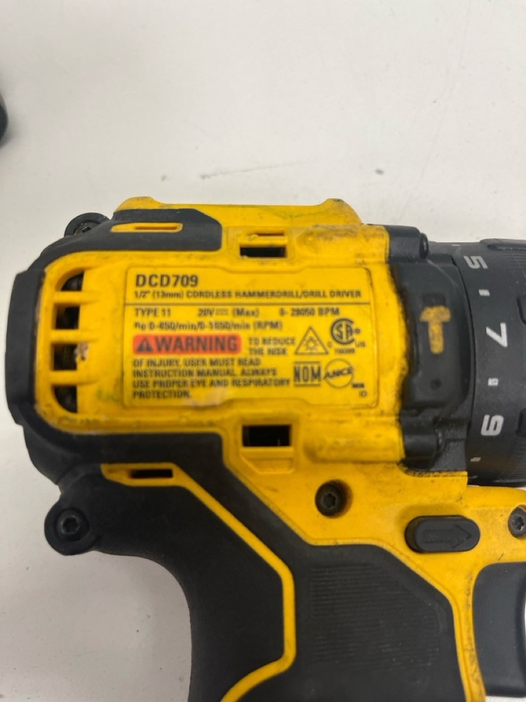 DEWALT CORDLESS DRILL DCD709 W/B (P08035121)