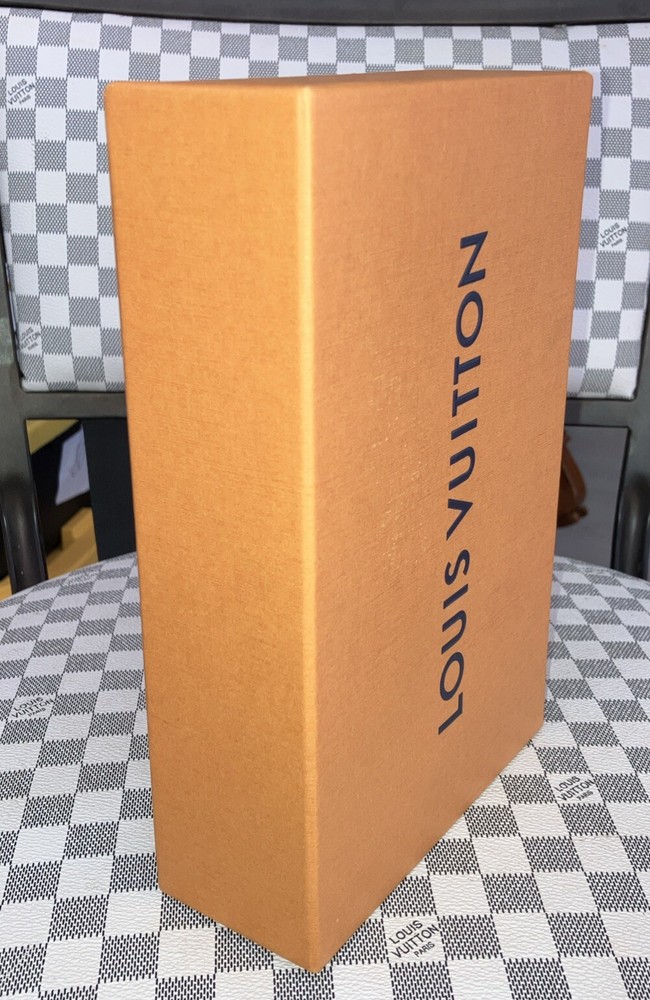 Authentic LOUIS VUITTON Drawer Style Empty Box 9 "x 5.75" x 2.25".