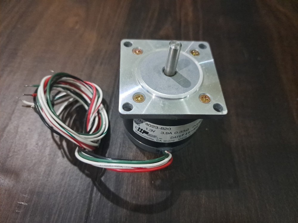 APPLIED MOTION 4023-820 1.3V 3.9A STEPPER MOTOR