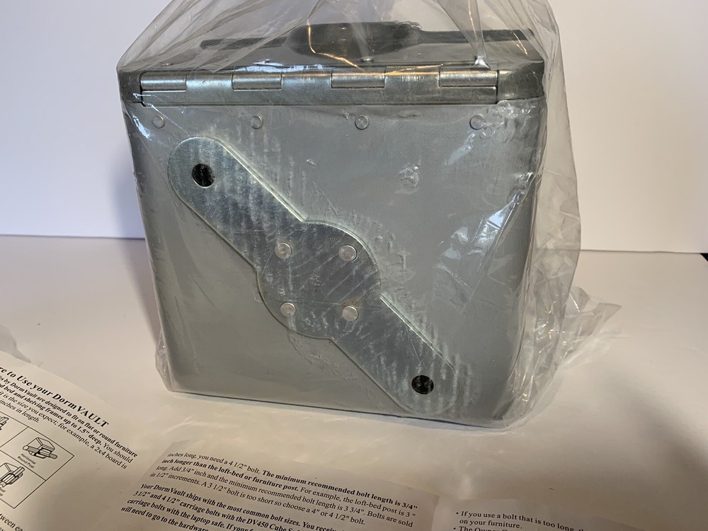 Dorm Vault Bracket Safe With Lock And Keys