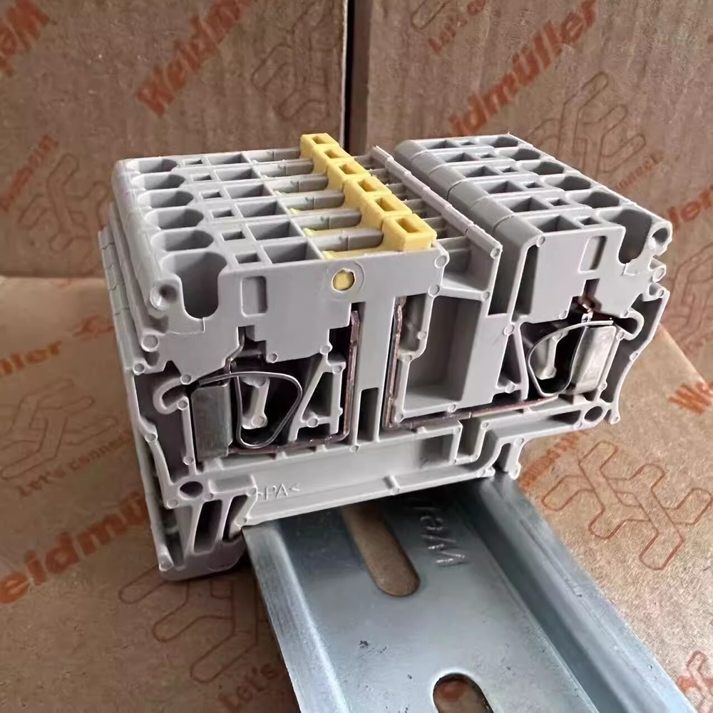 100pcs Weidmuller Terminal 1831280000 ZTR 2.5 Spring-type Switch-type Terminal
