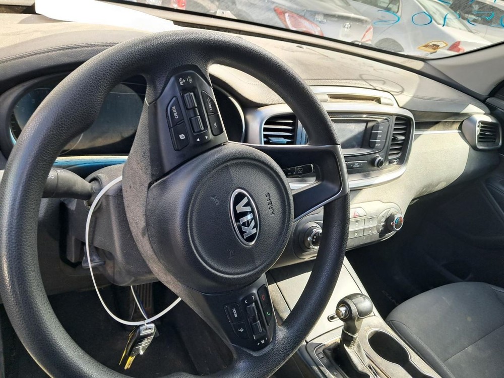 SORENTO 2016 Glove Box 4848012