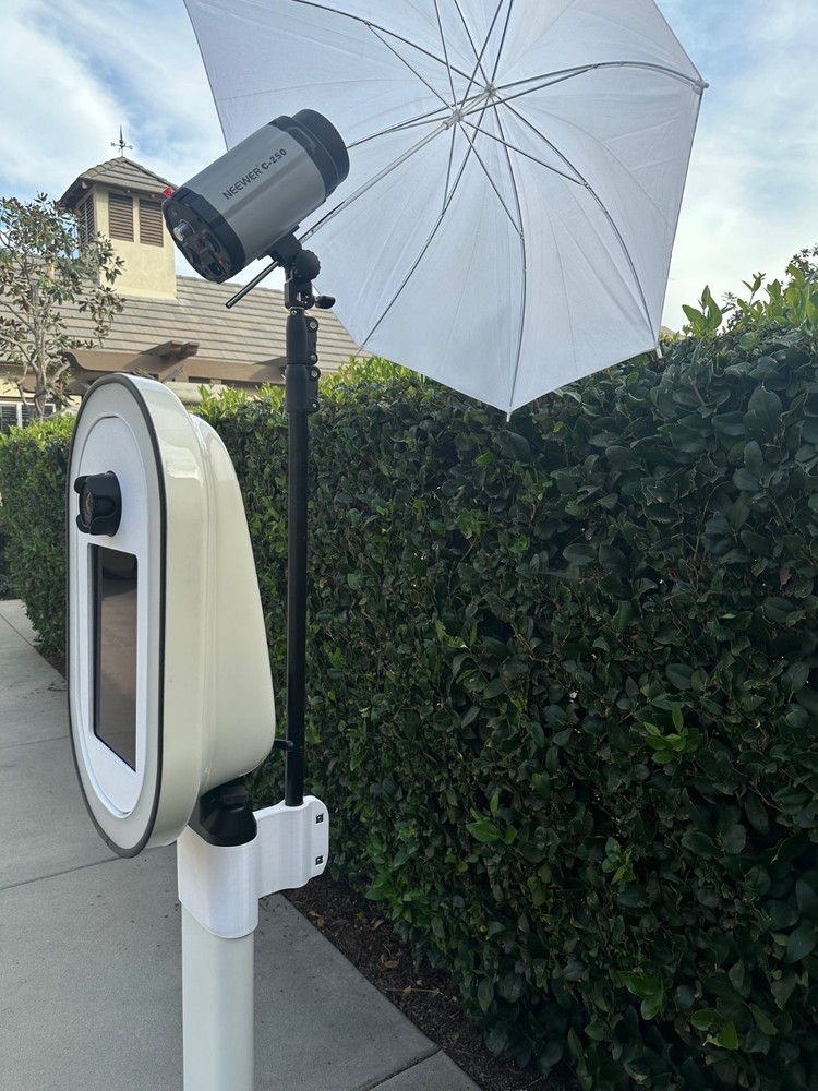 Light Adapter for Salsa 1 Photobooth (Now includes light pole)