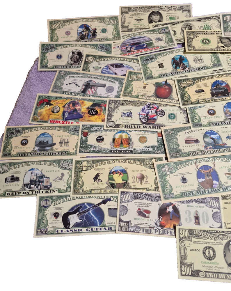 LOT OF NOVELTY MONEY, FAKE NOTES, COLLECTIBLE ADV. NOTES. 35 + UNC. DIFF. NOTES